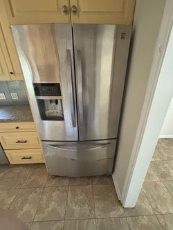 Kenmore fridge for sale