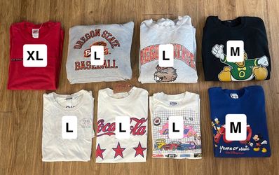 Vintage men’s clothing hoodies, crewnecks, tees ! 