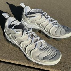 Men’s Nike Air VaporMax Size 11 