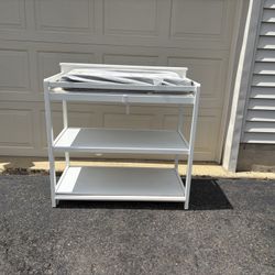 4yr Old changing table