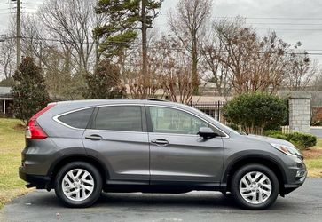 Honda CR-V 2015 – Well Maintained – Great Deal✅