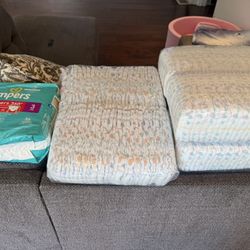FREE Diapers (Size 2 And 3)