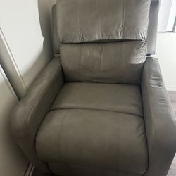 Recliner Chair 