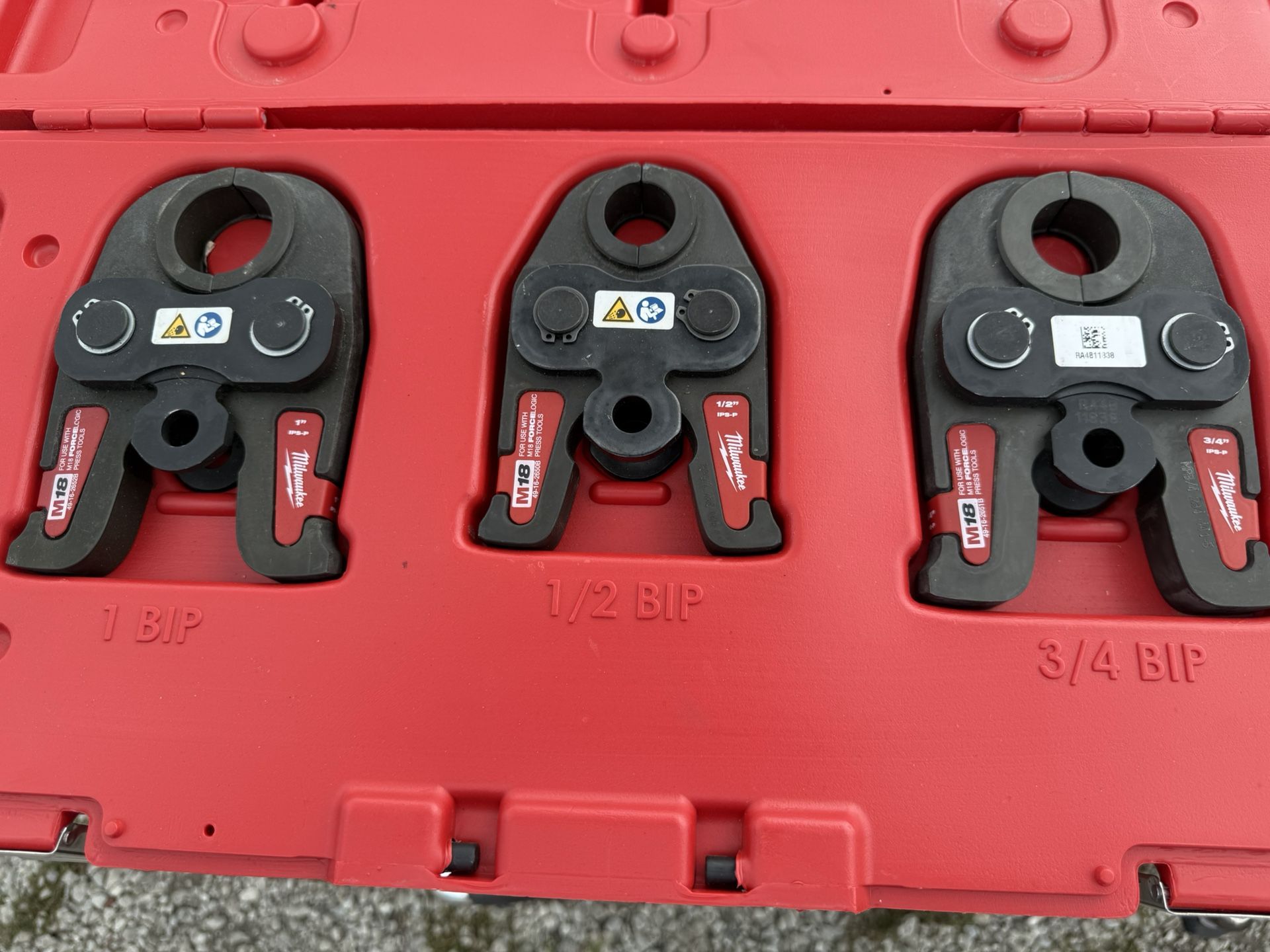 New Milwaukee Jaws For A Black Iron And Gas Line
