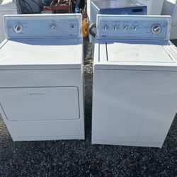 Kenmore Washer And Dryer Like New 