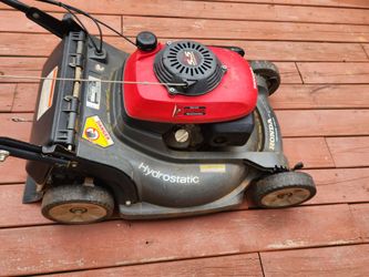 2 blade Honda self propelled mower (no bag)