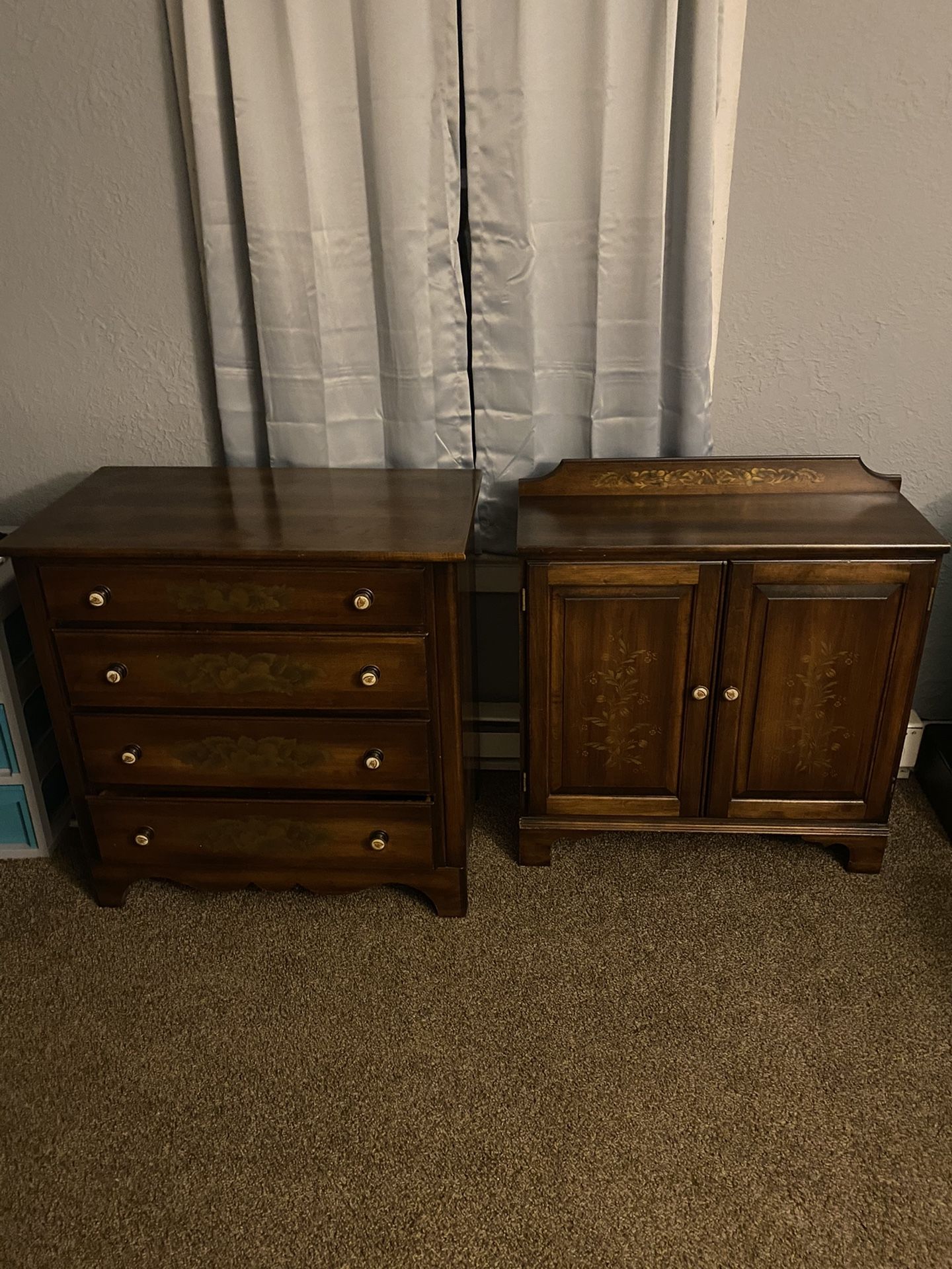 Vintage Lambert Hitchcock Agent 4 Drawer Dresser And Hutch 