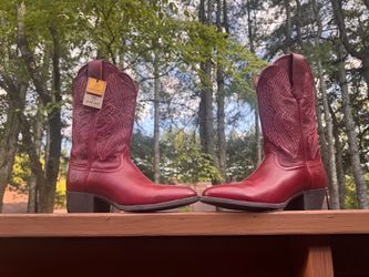 Woman’s Cowgirl Boots