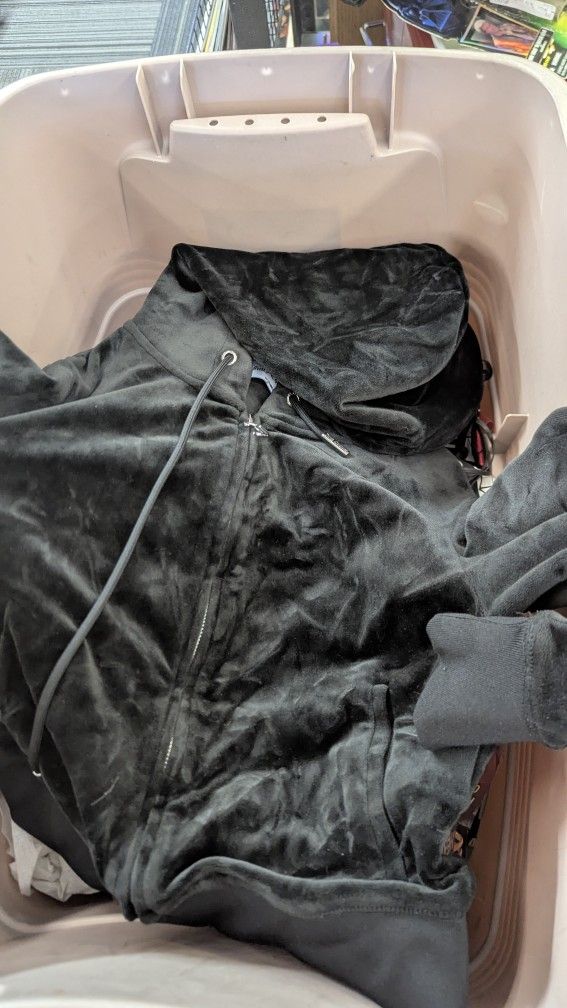 Juice Coutoure Set Located In Mesa