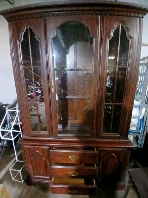 Dining Room Set  Read 