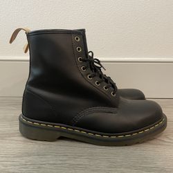 Dr Martens Vegan Us 11 mens boot