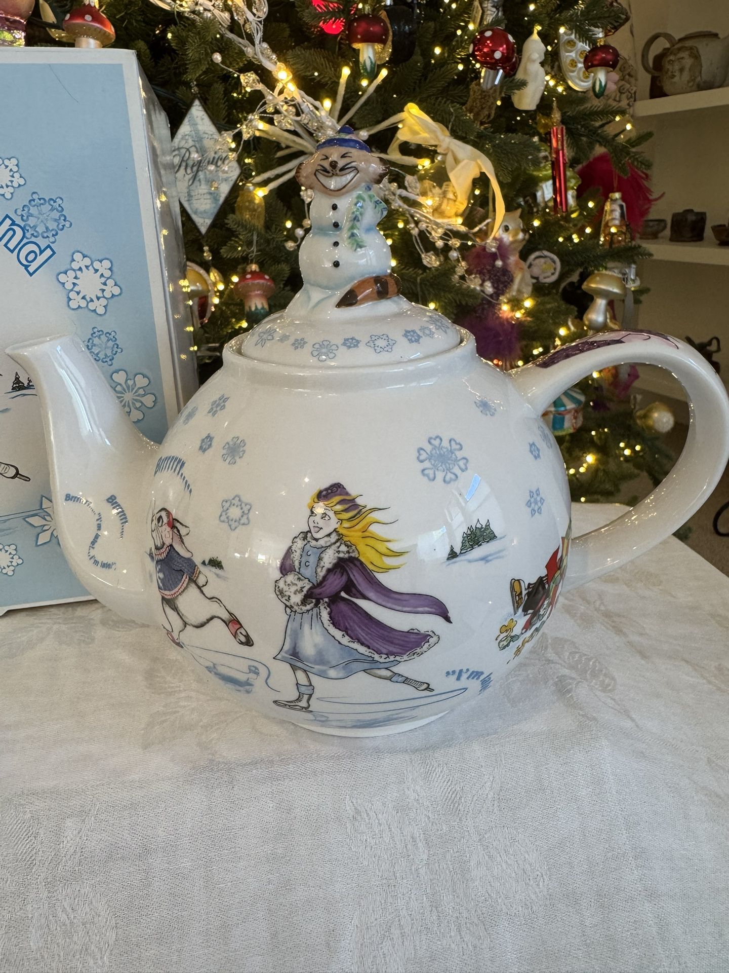 Collectible Paul Cardew Large 48oz Alice In Winterland - Wonderland Teapot