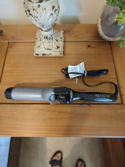 Revlon 1 1/2" barrel curling iron