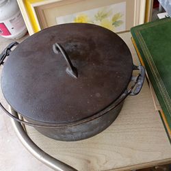 Cast Iron Dutch Oven