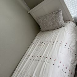 Twin Bed 