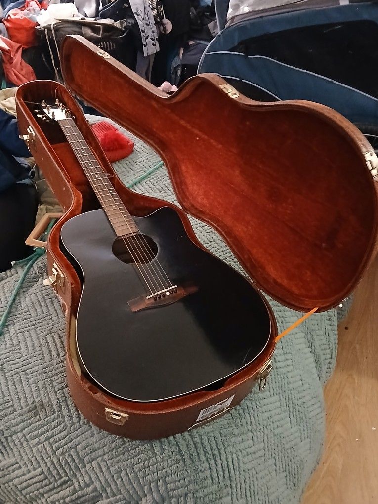 Yamaha Guitar And Case