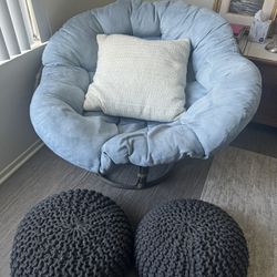 Papasan Chair & Cushion Plus Two Round Pouf Outtoman