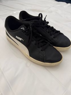 PUMA Smash V2 Black/White Low-Top Sneakers - Size 10