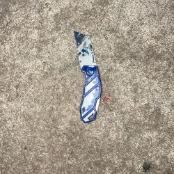 Knife 