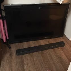 Tv with Bluetooth Speakers 