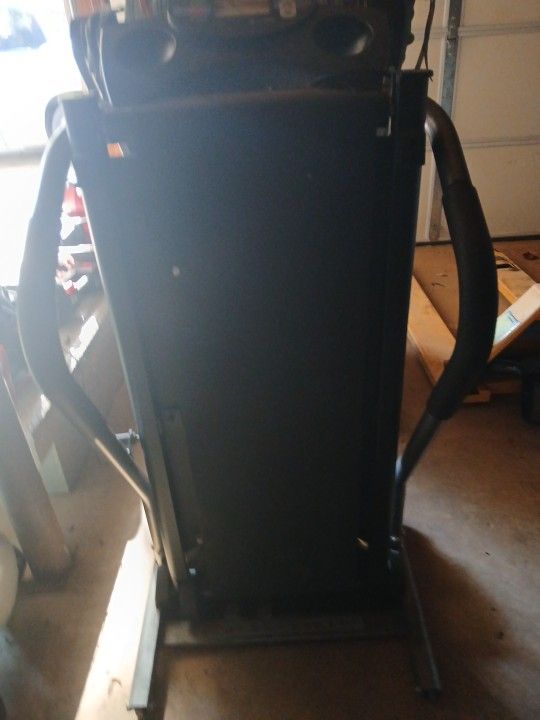 Treadmill Works Great No Problems 