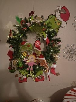 Holiday Grinch Door Wreath