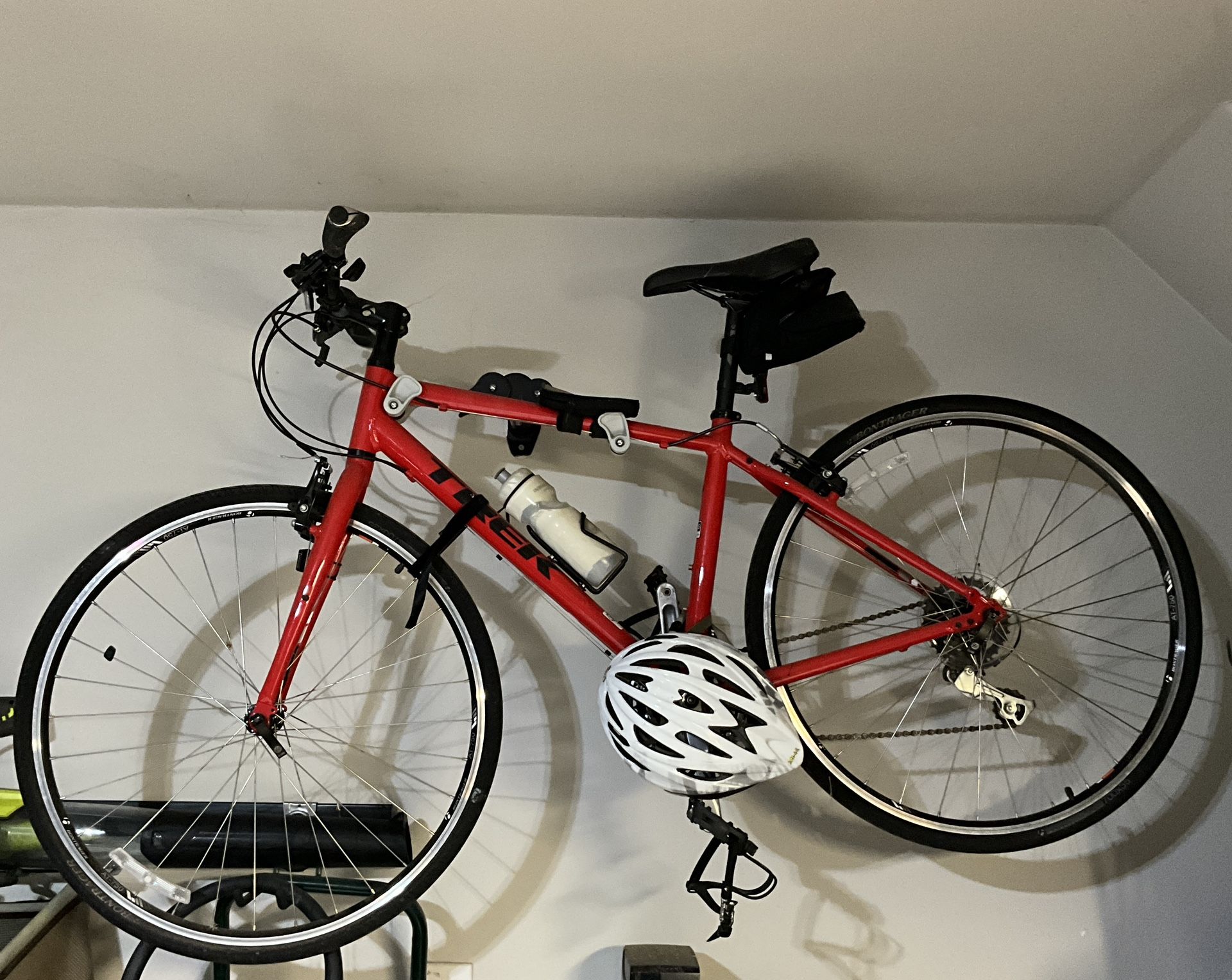 Trek FX M/L Hybrid Bike