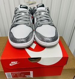 NIKE DUNK LOW WOMEN Sz8.5