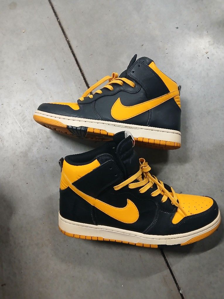 Mens 10 Nike Dunks