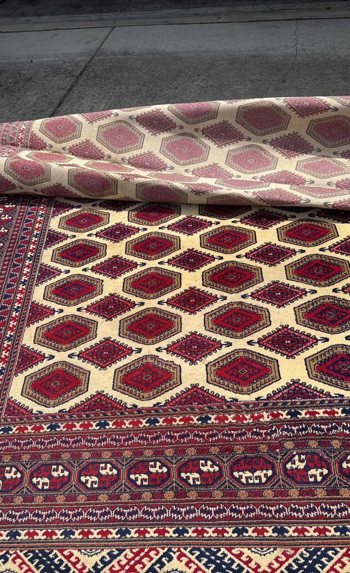 Carpet Multiple Large And Medium Sizes 