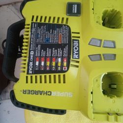 Cargador De baterias Ryobi 