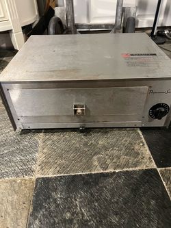 Pizza maker
