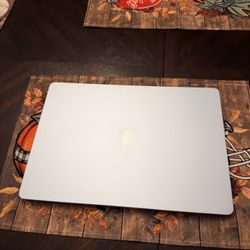 MacBook Air 15 Inch ( 2025 )