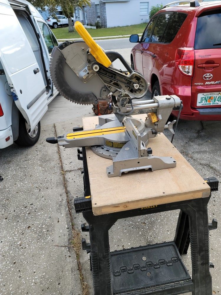 Dewalt 12" Sliding Miter Saw for Sale in New Port Richey, FL OfferUp
