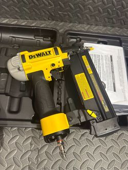 DEWALT dwfp12223 18”nailer