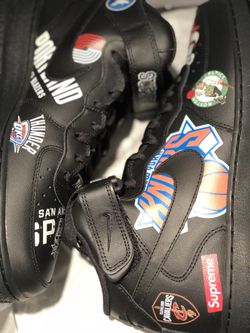 Supreme X Nike Air Force 1 Mid