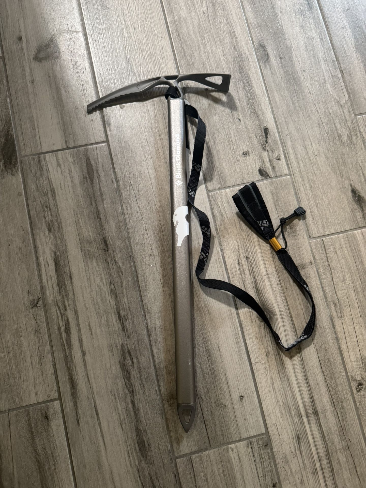 Black Diamond Ice Axe with strap 60cm