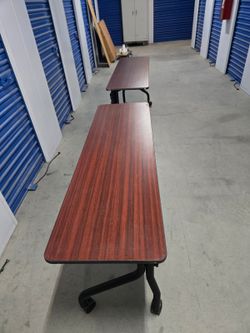 Some scratches solid tables dinning tables on casters