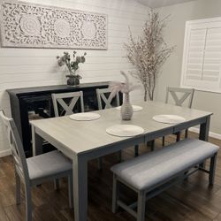 Dinning Table 