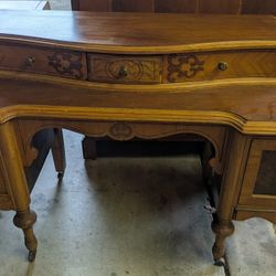 Antique Vanity With Mirror