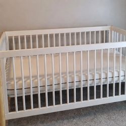 Modern Baby Crib + Toddler Mattress & Bedding Set – Like New