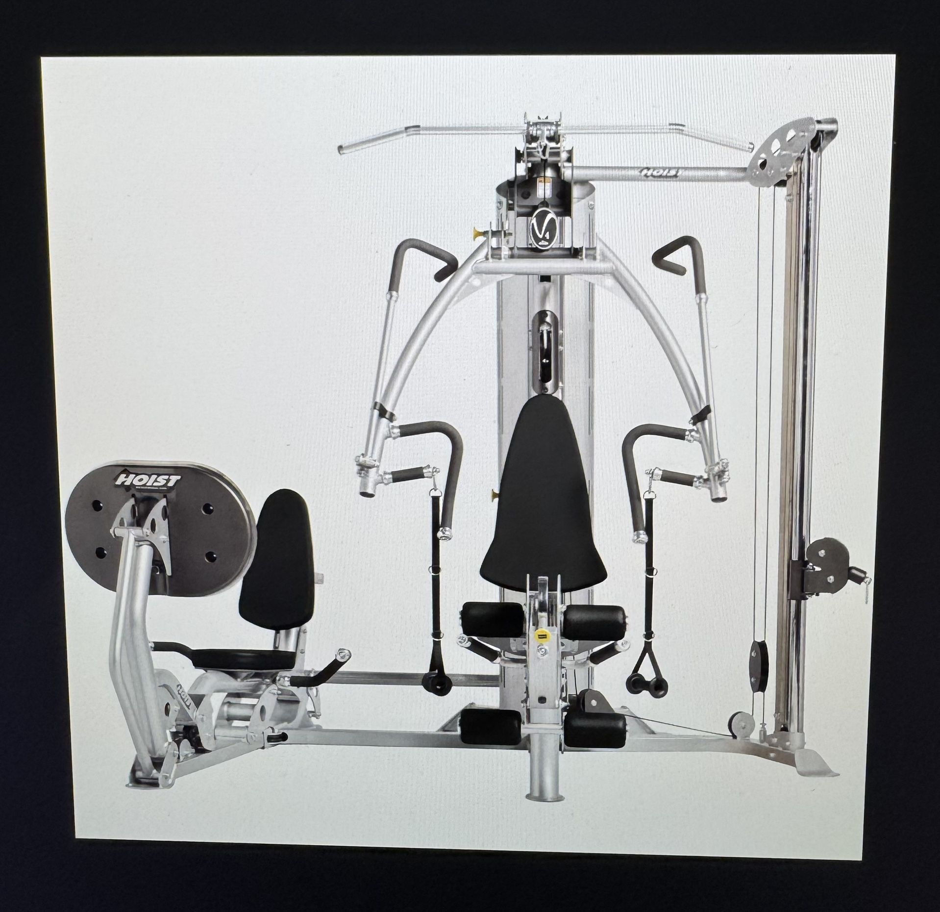 Hoist V4 Elite Universal Gym