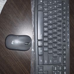 Logitech Wireless Keyboard With Mouse Set