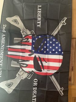 2nd amendment or don’t tread on me flags