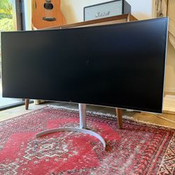 LG 38” UltraWide Curved Monitor - Model 38WK95C-W