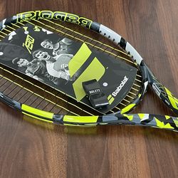 Babolat Pure Aero 100 tennis racquet, 300g, Grip 2 (4 1/4"). Strung