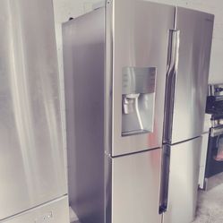 rare Samsung 4-door flex ice and water fridge works perfect with warranty
