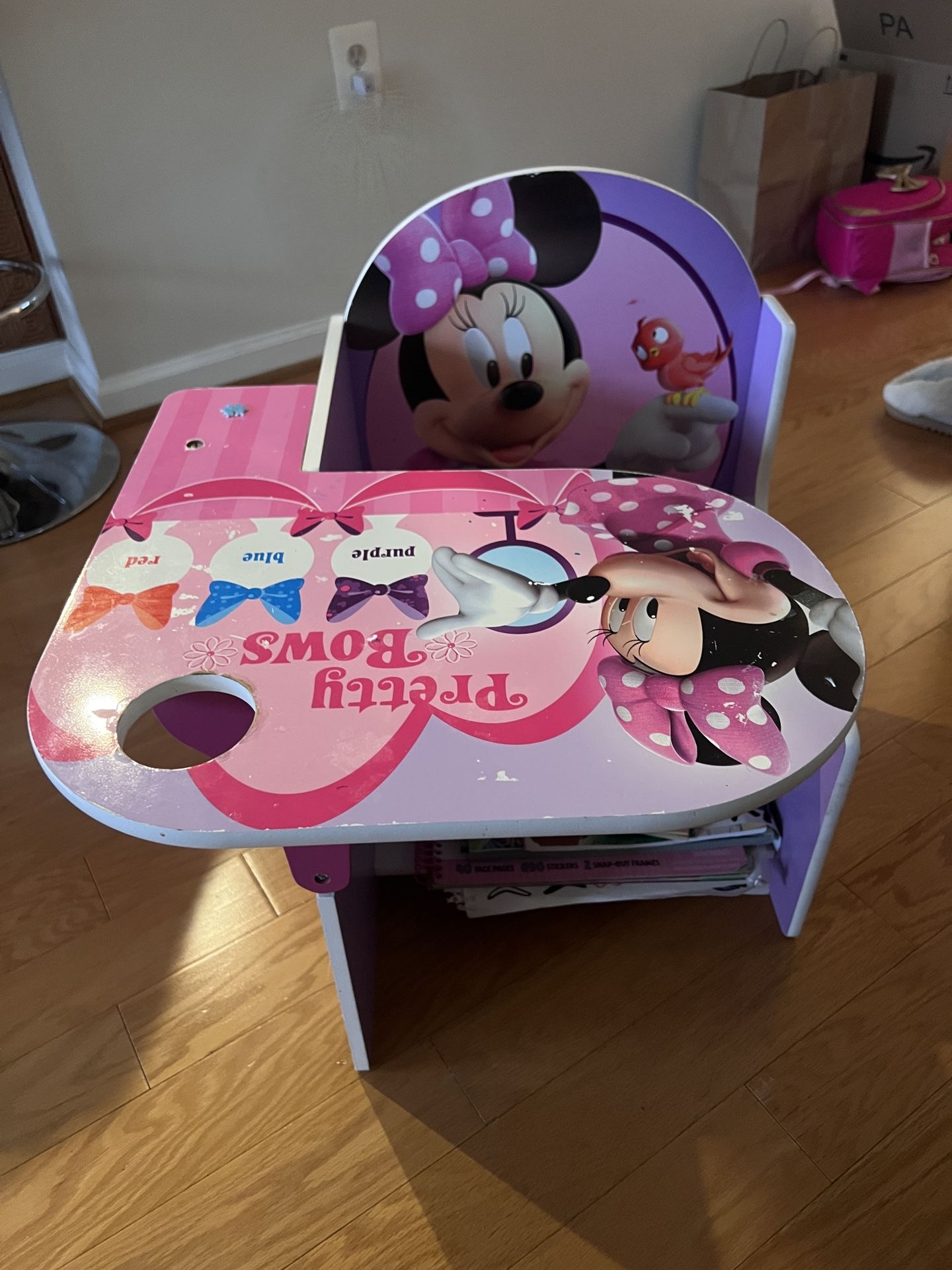 Toddler Minnie Mouse Desk