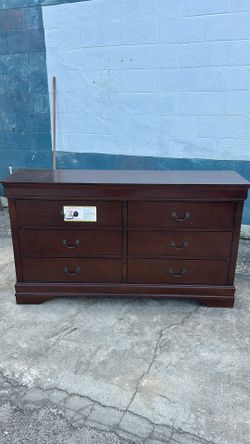 Delivery available Brown Dresser good condition