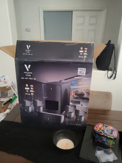 Full projector and surround sound speakers set